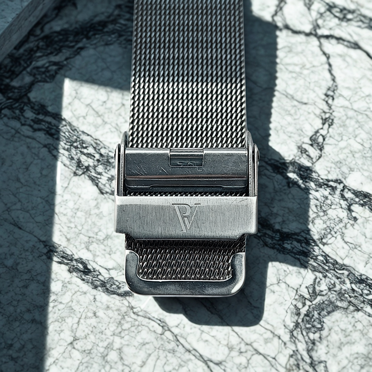 Paul Valentine - Damenuhr - Weißer Marmor - Silber Mesh - PREOWNED